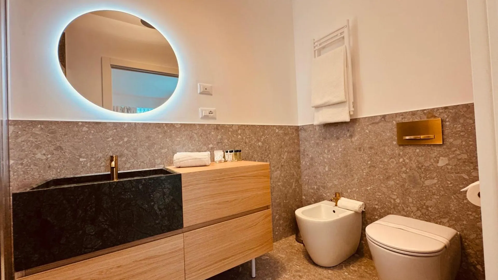 Schiavon Beach Palace Lido di Jesolo 4*,  Italy