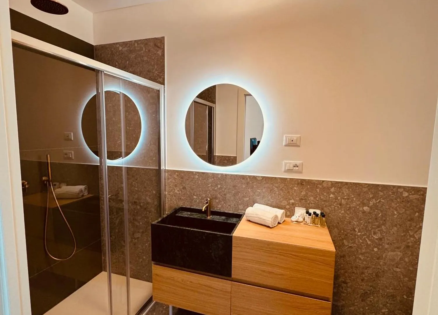 Schiavon Beach Palace Lido di Jesolo 4*,  Italy